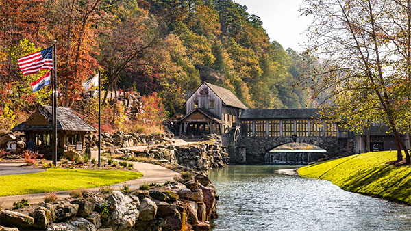 Explore Dogwood Canyon in Branson this Autumn.