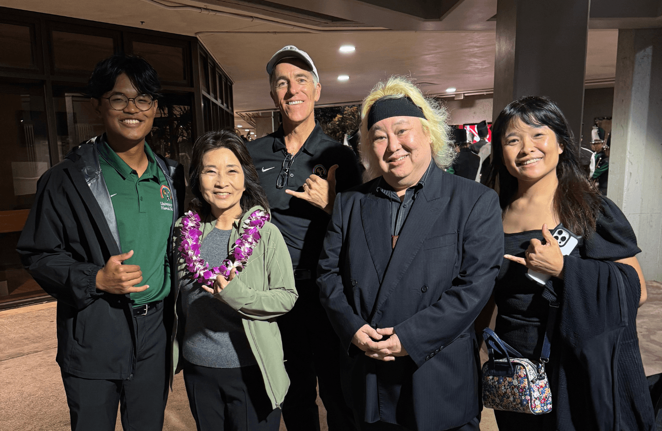 Lt. Gov. Sylvia Luke and group smiling for a group picture. 