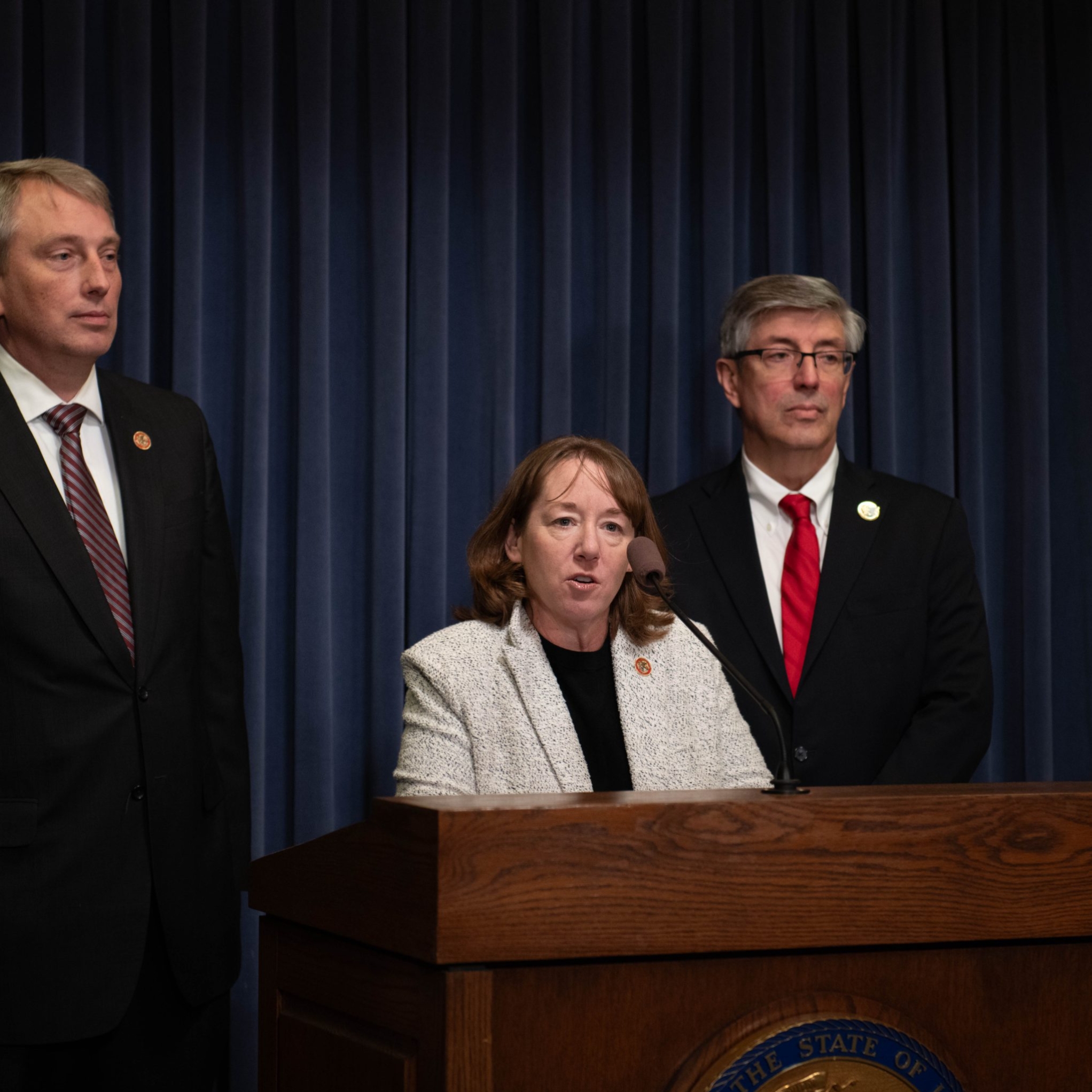 A placeholder image of a government building.