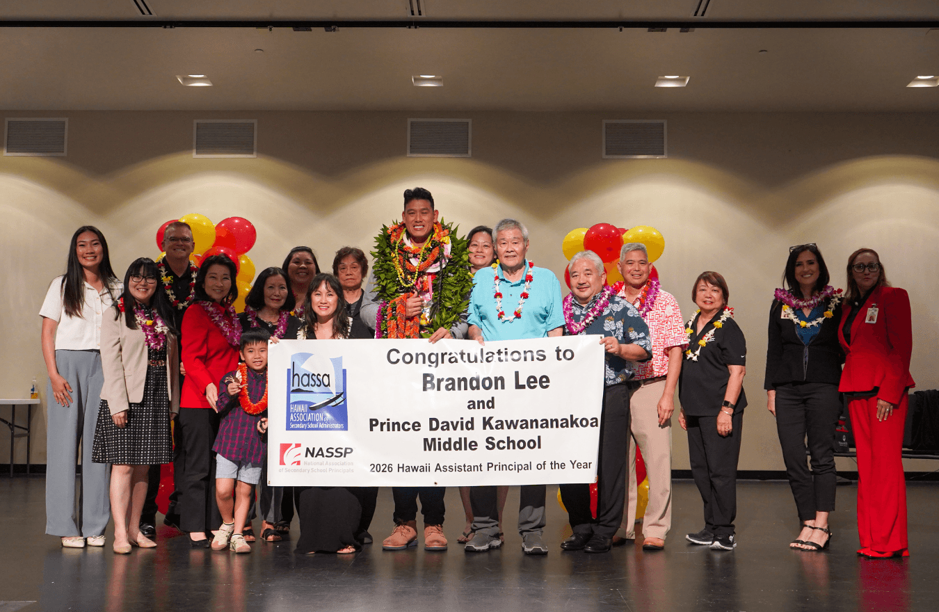 Lt. Gov. Sylvia Luke and group smiling for a group photo. 