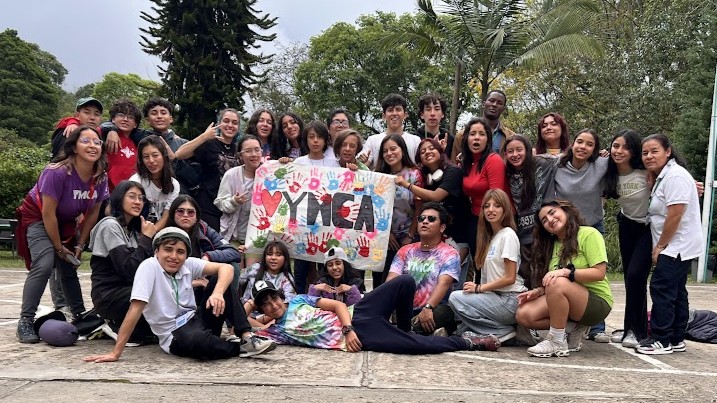 Niños viviendo la experiencia de campamento YCAMP-YTAC