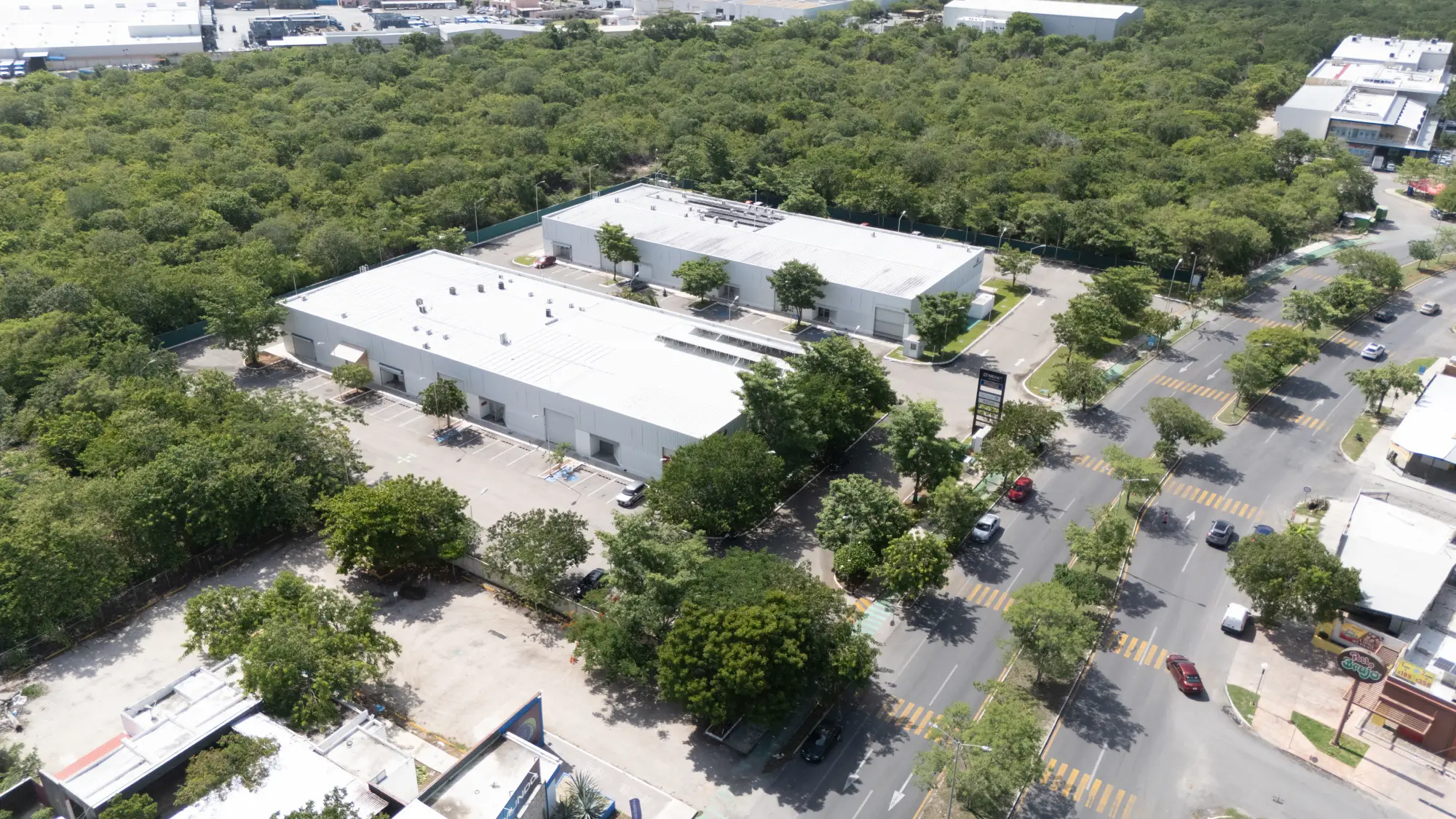 Vista a&eacute;rea del complejo de bodegas Nexa Las Am&eacute;ricas