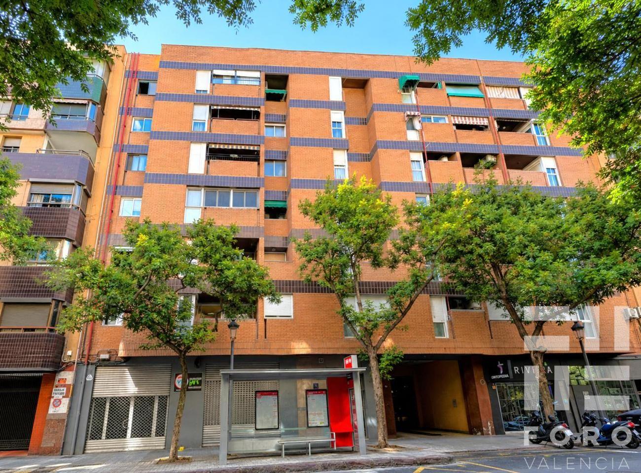 Magnífico piso en calle Ayora
