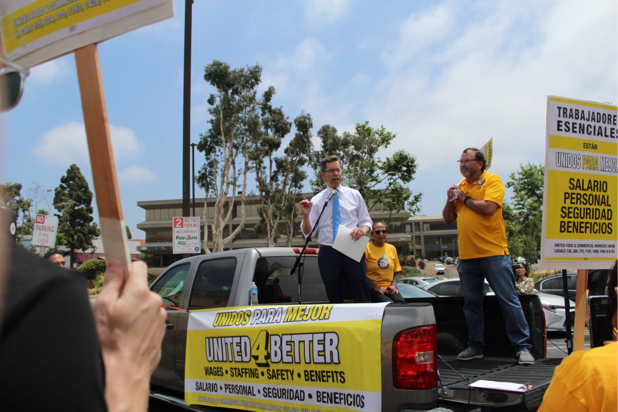 Councilmember Stephen Whitburn with members of UFCW Local 135