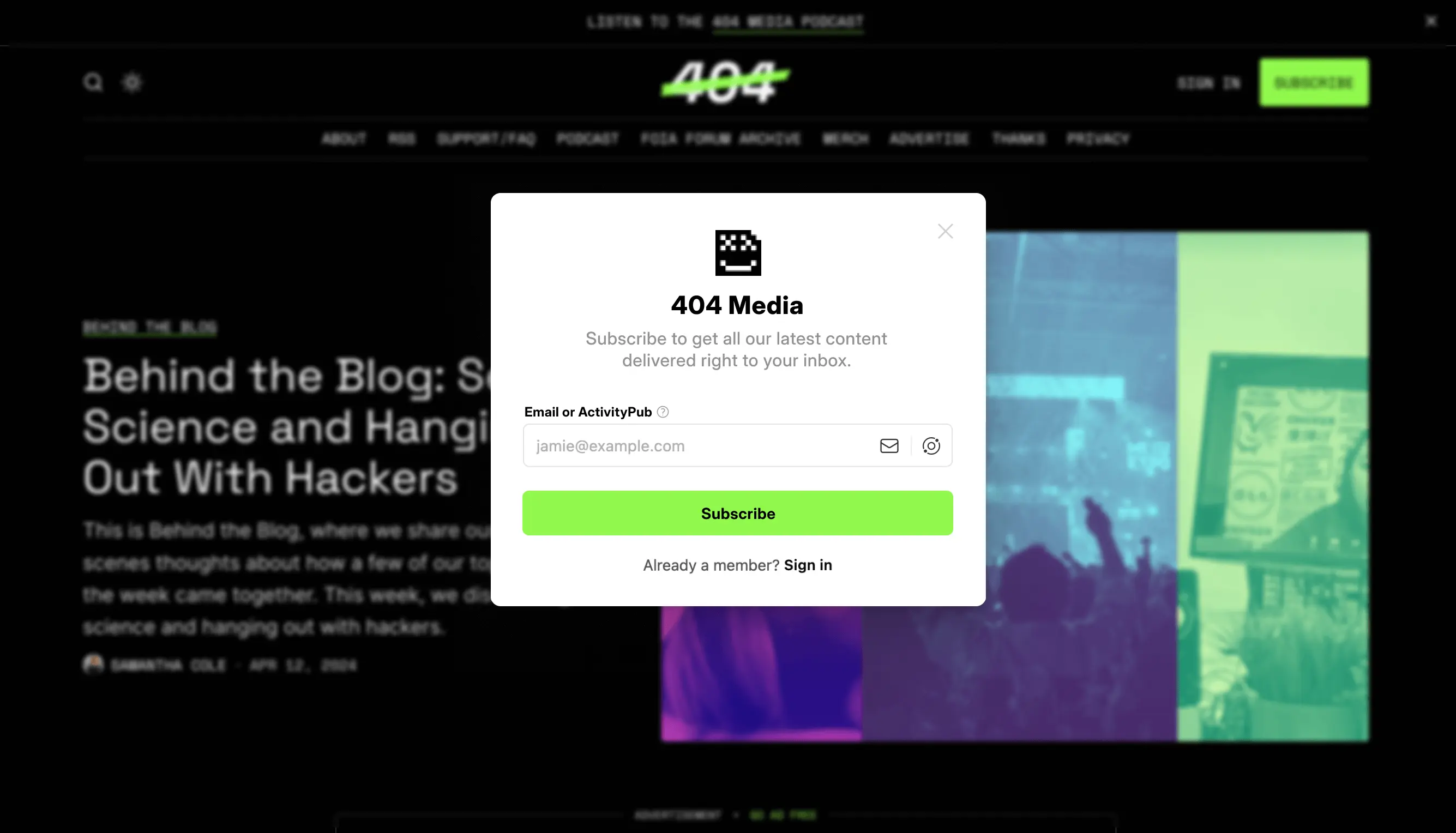 Ghost'un ActivityPub desteği ile birlikte nasıl çalışacağını gösteren bir ekran görüntüsü. Örnek sitedeki abonelik formunda ActivityPub ile abone olma seçeneği de sunuluyor.